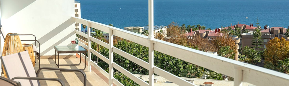 Romantic apartment with sea view 9